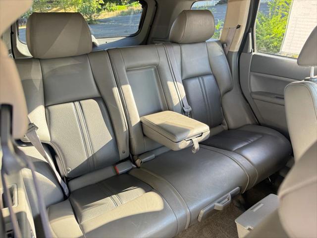 Photo of 2005 Bright Silver Metallic Clearcoat Jeep Grand Cherokee