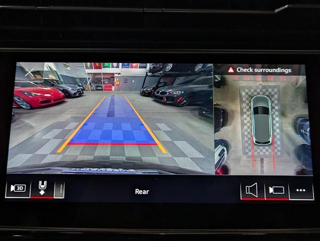 Photo of 2022 Mythos Black Metallic Audi Q7