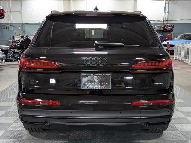 Photo of 2022 Mythos Black Metallic Audi Q7