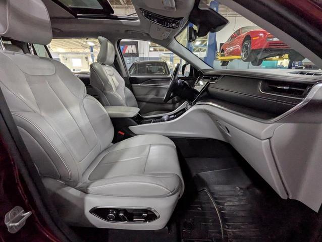 Photo of 2021 Velvet Red Pearlcoat Jeep Grand Cherokee L