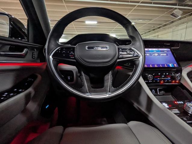 Photo of 2021 Velvet Red Pearlcoat Jeep Grand Cherokee L