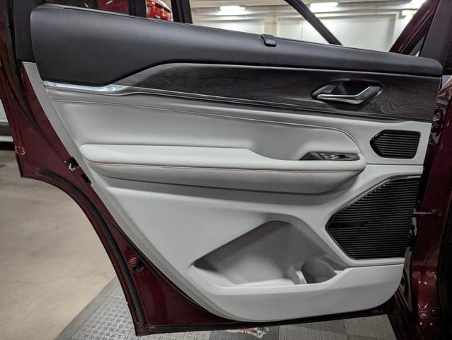 Photo of 2021 Velvet Red Pearlcoat Jeep Grand Cherokee L