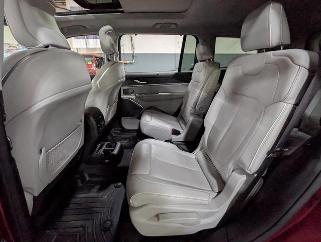 Photo of 2021 Velvet Red Pearlcoat Jeep Grand Cherokee L
