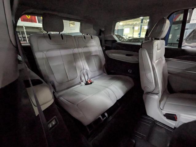 Photo of 2021 Velvet Red Pearlcoat Jeep Grand Cherokee L