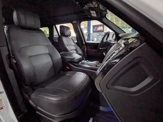 Photo of 2020 Fuji White Land Rover Range Rover