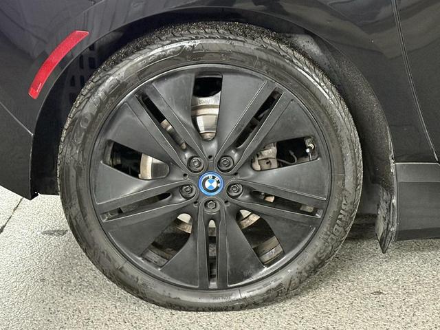 Photo of 2017 Fluid Black w/Highlight BMW i Blue BMW i3