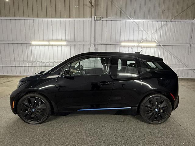 Photo of 2017 Fluid Black w/Highlight BMW i Blue BMW i3