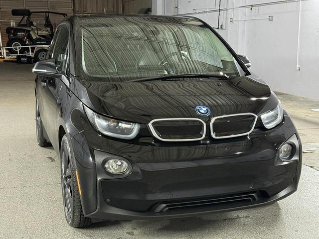 Photo of 2017 Fluid Black w/Highlight BMW i Blue BMW i3
