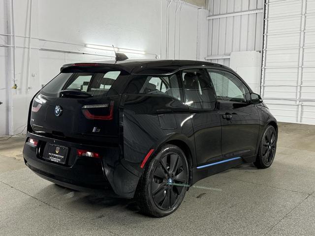 Photo of 2017 Fluid Black w/Highlight BMW i Blue BMW i3
