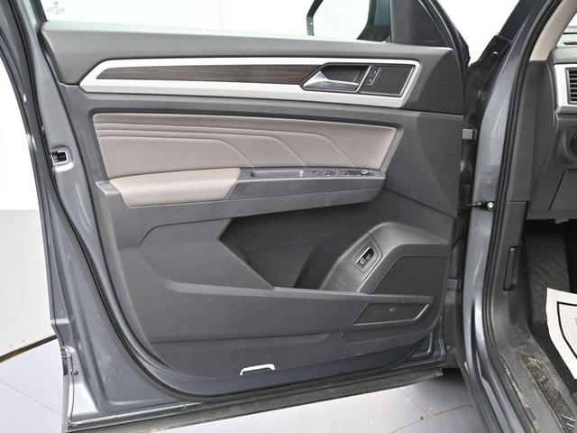 Photo of 2021 Platinum Gray Metallic Volkswagen Atlas