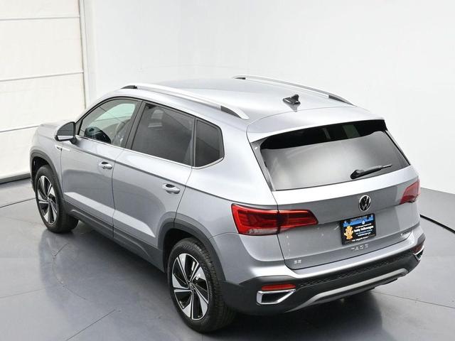Photo of 2024 Pyrite Silver Metallic Volkswagen Taos