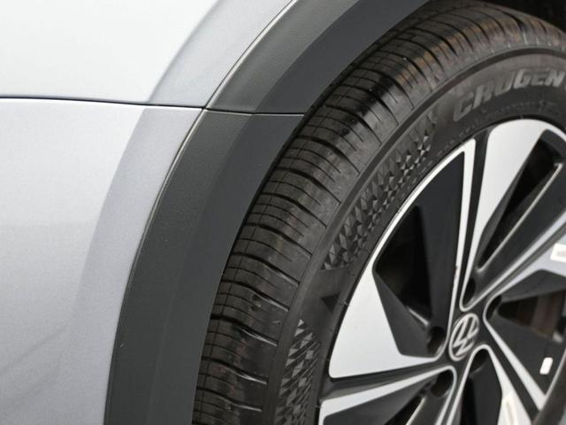Photo of 2024 Pyrite Silver Metallic Volkswagen Taos