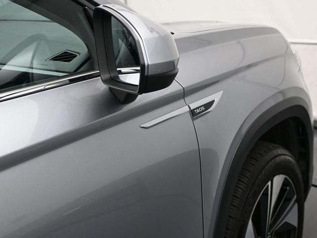 Photo of 2024 Pyrite Silver Metallic Volkswagen Taos