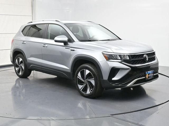 Photo of 2024 Pyrite Silver Metallic Volkswagen Taos