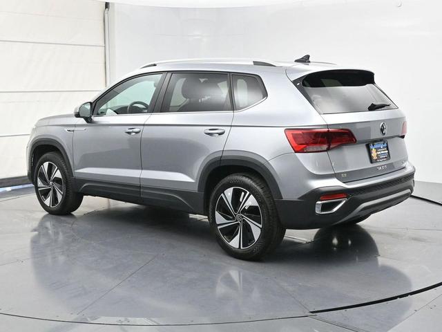 Photo of 2024 Pyrite Silver Metallic Volkswagen Taos