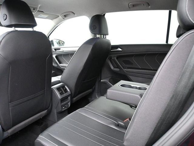 Photo of 2022 Deep Black Pearl Volkswagen Tiguan
