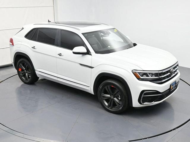 Photo of 2022 Oryx White Pearl Volkswagen Atlas Cross Sport