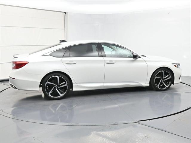 Photo of 2022 Platinum White Pearl Honda Accord