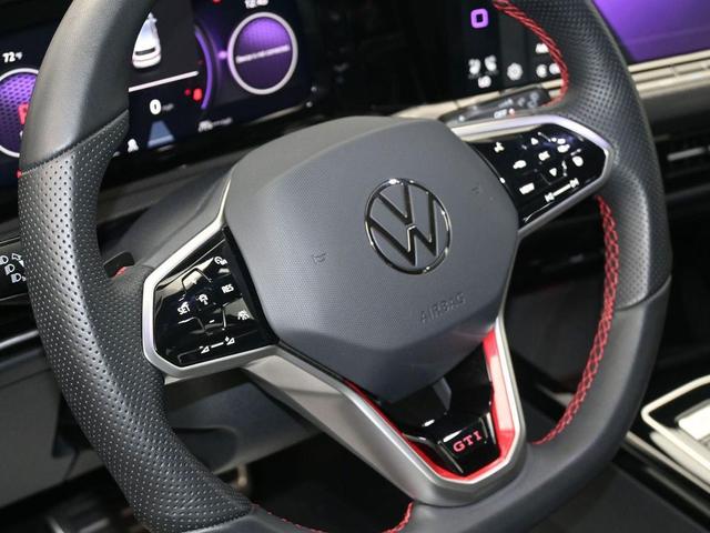 Photo of 2024 GREY Volkswagen Golf GTI