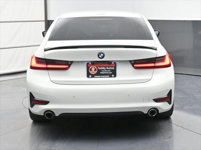 Photo of 2022 Alpine White BMW 330