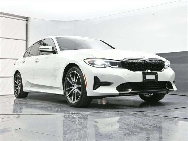 Photo of 2022 Alpine White BMW 330