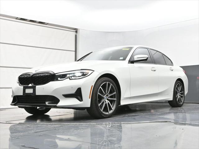 Photo of 2022 Alpine White BMW 330