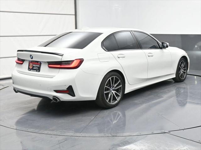 Photo of 2022 Alpine White BMW 330