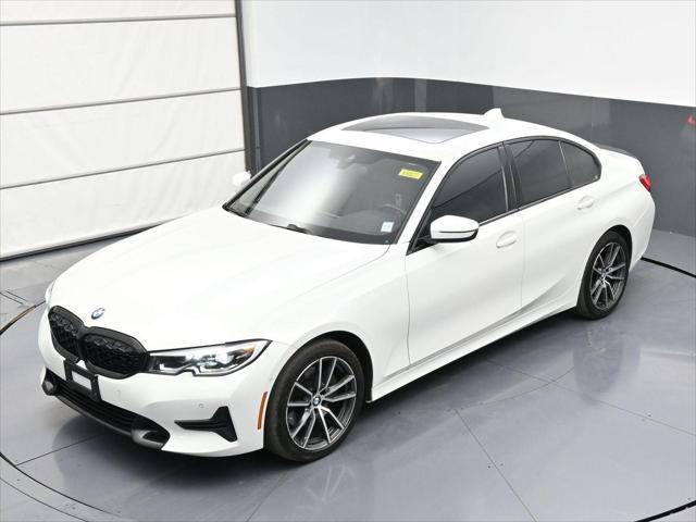 Photo of 2022 Alpine White BMW 330