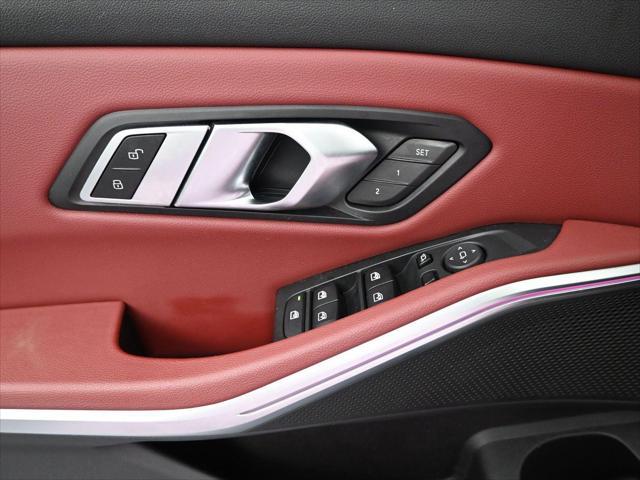 Photo of 2022 Alpine White BMW 330