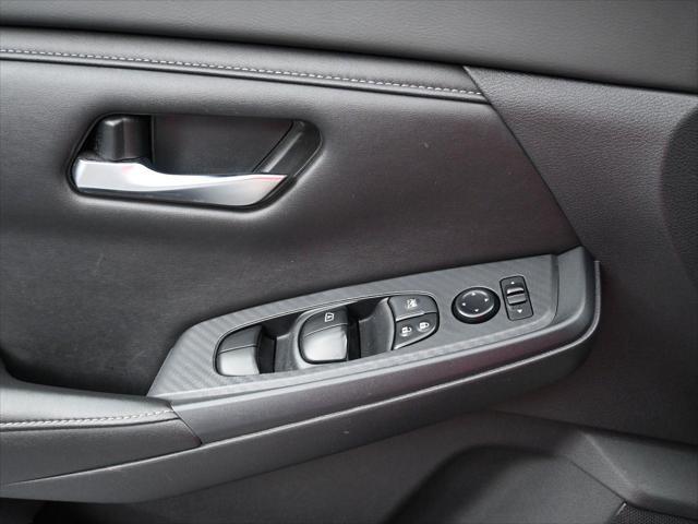 Photo of 2023 Brilliant Silver Metallic Nissan Sentra