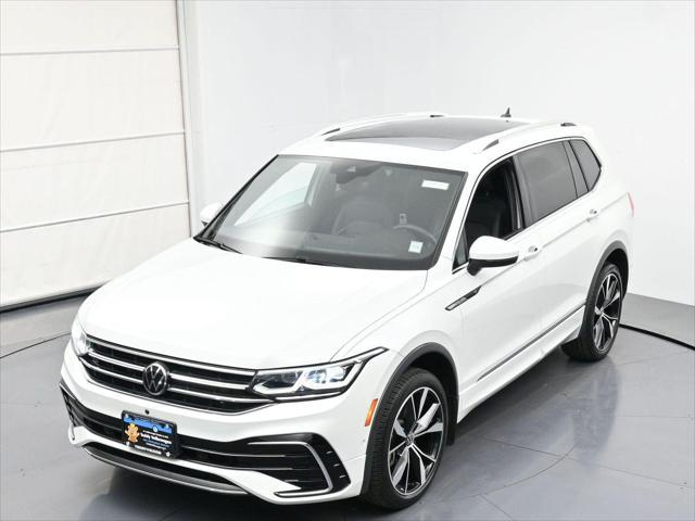 Photo of 2022 Atlantic Blue Metallic Volkswagen Tiguan
