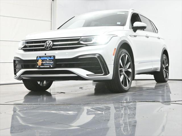 Photo of 2022 Atlantic Blue Metallic Volkswagen Tiguan