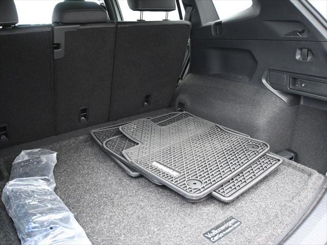 Photo of 2022 Atlantic Blue Metallic Volkswagen Tiguan