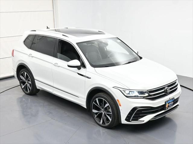Photo of 2022 Atlantic Blue Metallic Volkswagen Tiguan