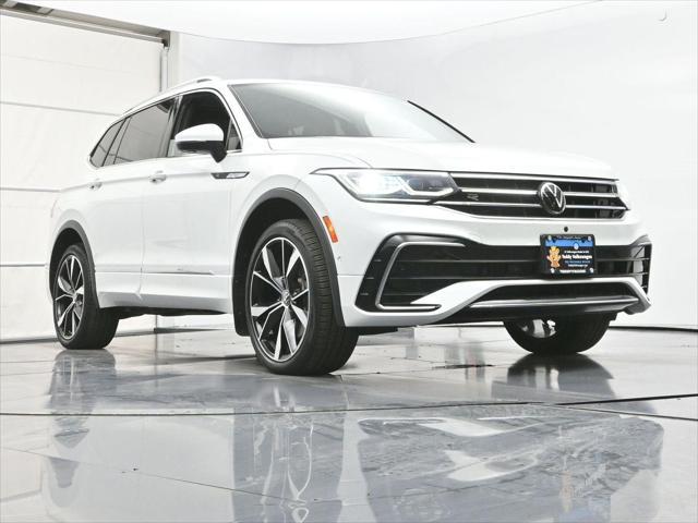 Photo of 2022 Atlantic Blue Metallic Volkswagen Tiguan