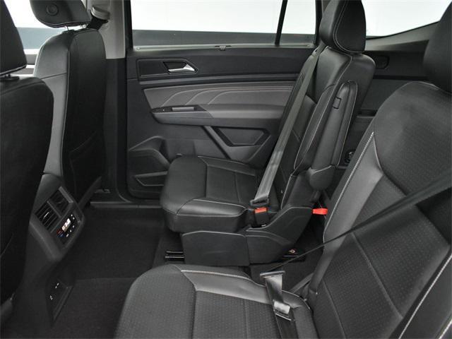 Photo of 2021 Pure White Volkswagen Atlas
