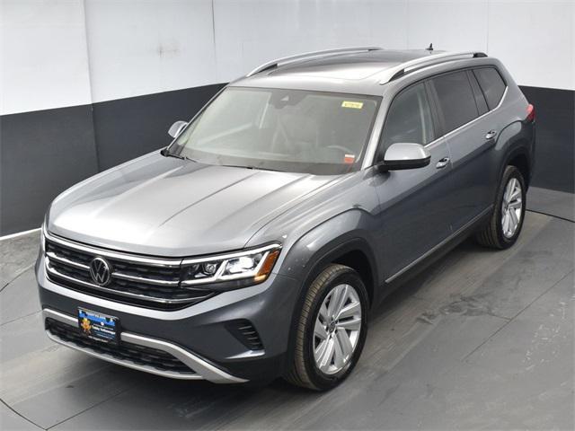 Photo of 2021 Pure White Volkswagen Atlas