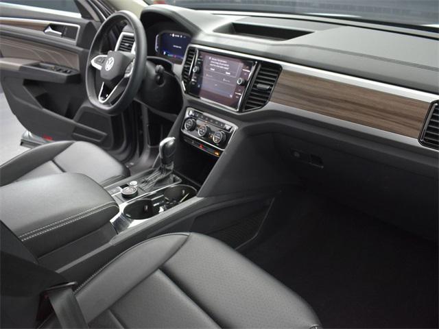 Photo of 2021 Pure White Volkswagen Atlas
