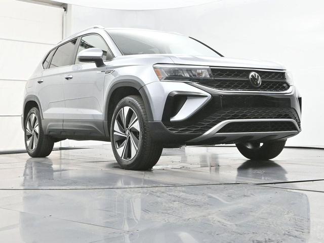 Photo of 2023 Pyrite Silver Metallic Volkswagen Taos