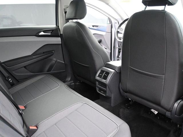 Photo of 2023 Pyrite Silver Metallic Volkswagen Taos