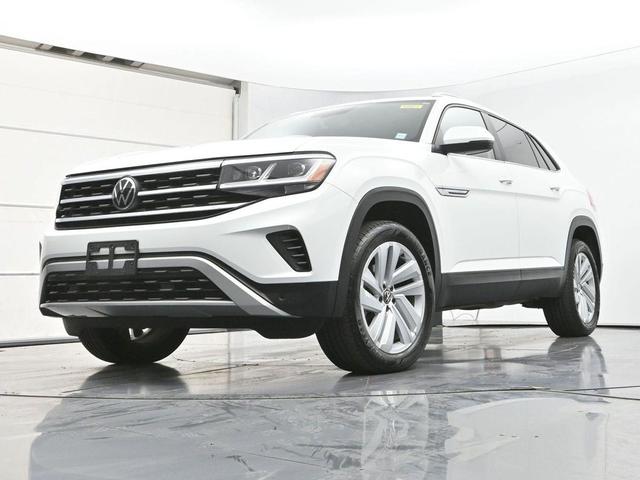 Photo of 2023 Pure White Volkswagen Atlas Cross Sport