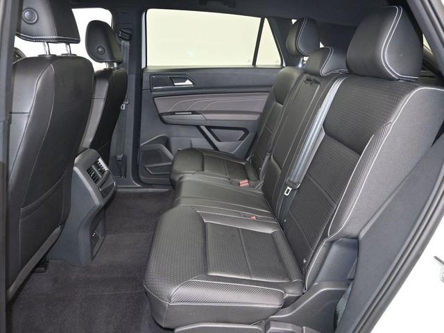 Photo of 2023 Pure White Volkswagen Atlas Cross Sport