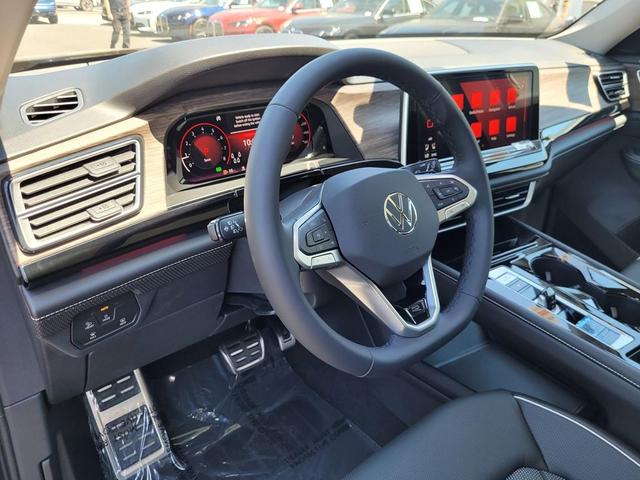 Photo of 2025 Deep Black Pearl Volkswagen Atlas