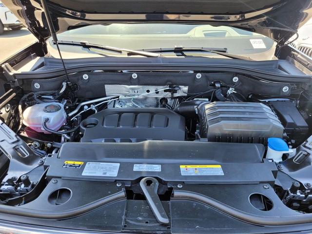 Photo of 2025 Deep Black Pearl Volkswagen Atlas