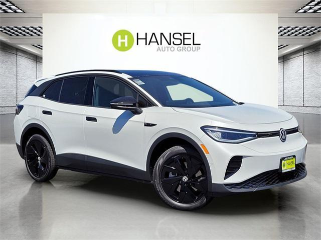 Photo of 2025 Opal White Volkswagen ID.4
