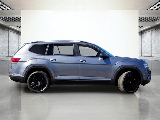 Photo of 2019 Platinum Gray Metallic Volkswagen Atlas
