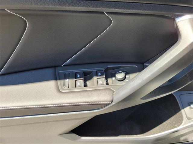 Photo of 2024 Pure White Volkswagen Tiguan