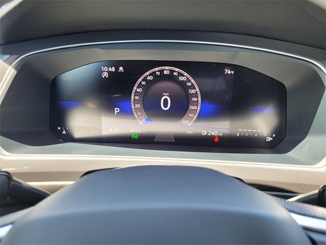 Photo of 2024 Pure White Volkswagen Tiguan
