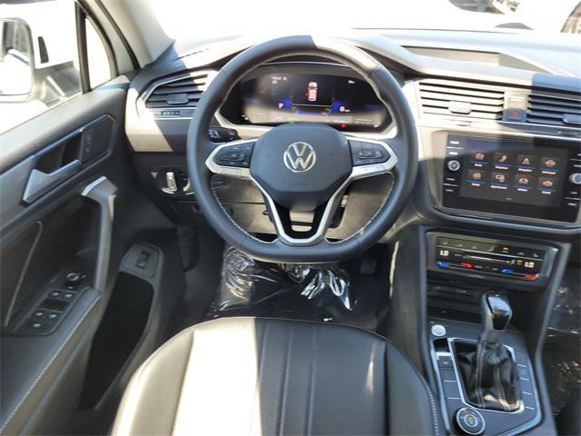 Photo of 2024 Pure White Volkswagen Tiguan