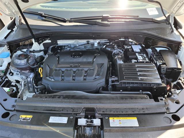 Photo of 2024 Pure White Volkswagen Tiguan